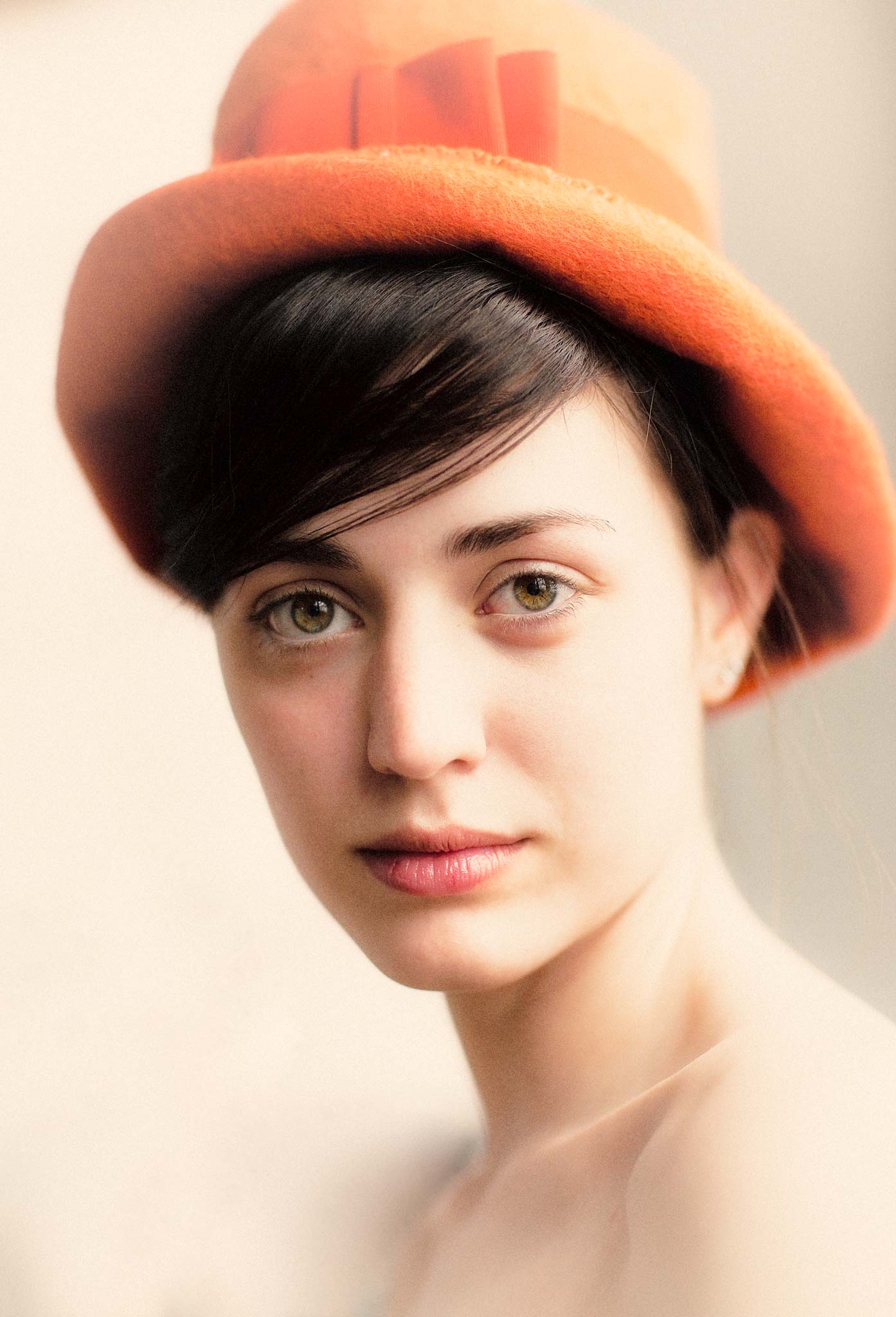 0901_dwpp-beauty_orange-hat_1493-w